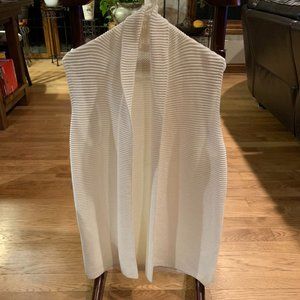 GAP White Sleeveless Cardigan Sweater - Size Medium